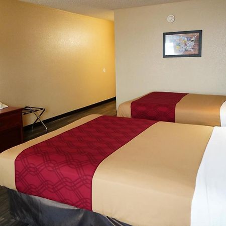 Econo Lodge Inn & Suites Kearney Eksteriør billede
