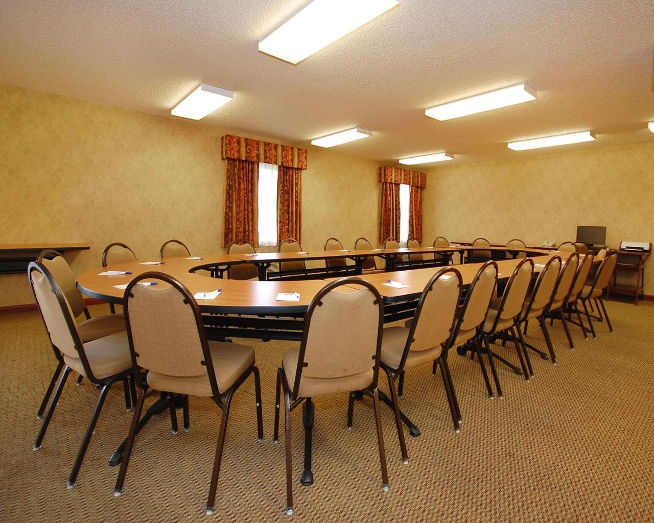 Econo Lodge Inn & Suites Kearney Eksteriør billede